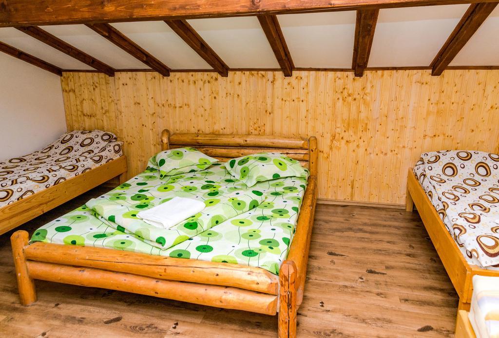 Cabana Groapa Seaca Petrozsény Kültér fotó